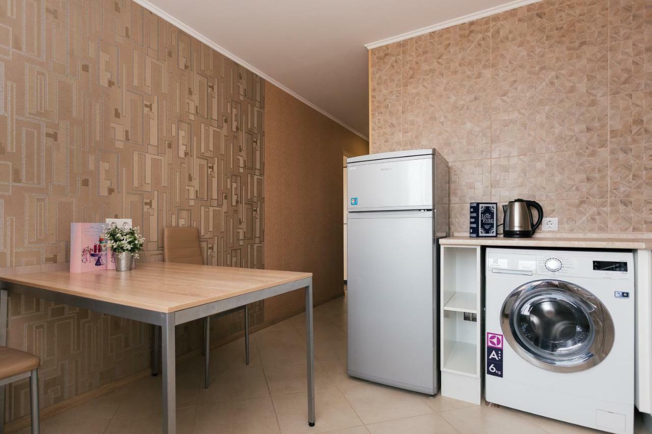 Luxury Apart-Hotel On Kharkovskaya Neer Manufaktura スームィ エクステリア 写真